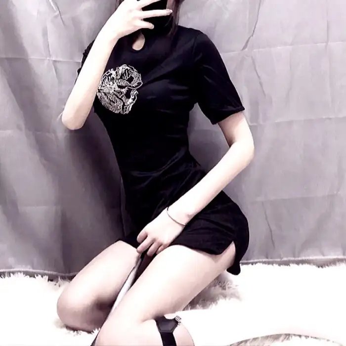 出墙花 海报